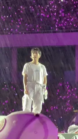 @Quang Hùng MasterD  chồng ơi, nó điện ảnh, nó quốc tế mà nó thế giới quá 🥰#quanghungmasterd #concertanhtraisayhiday6 #anhtraisayhi #fyp 