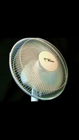Fan Spinning Twitch: relaxingfan #fan #spin #spinning #twitch #stream #streams #streaming 