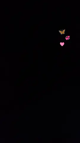 شخصيتها قويه  بس طفله في نفس الوقت