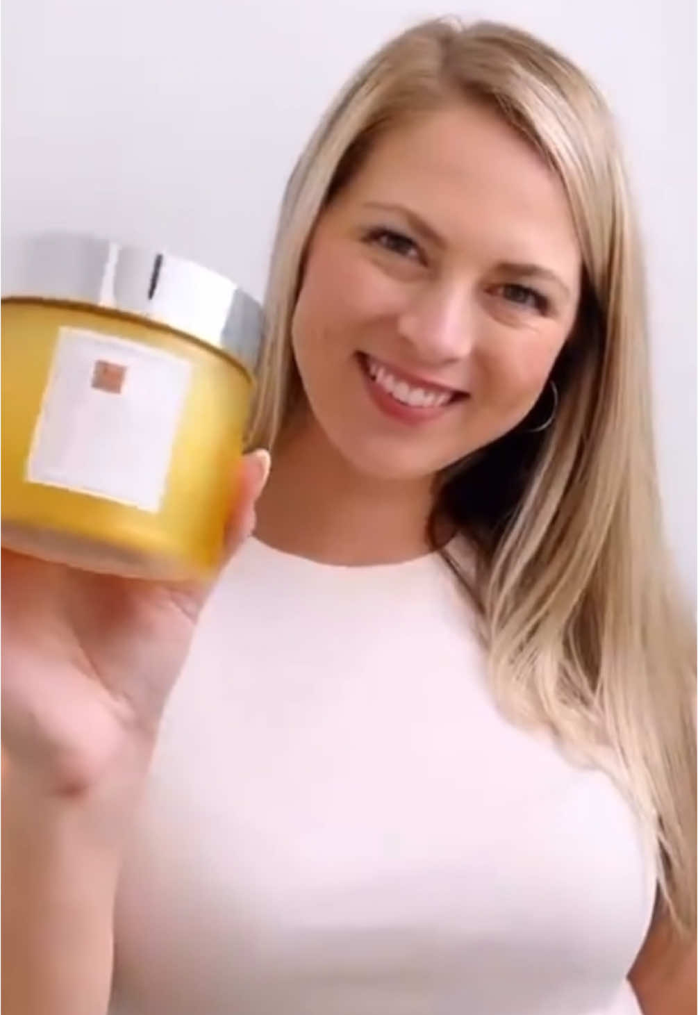 Pop the bubbly—your skin’s invited! Our Champagne Body Crème just got a firming glow-up with Luxe-Lift + Pink Pepperslim. Because smooth, lifted skin is always in style. #FirmingGlow #ChampagneSkin #LuxeLift #BodyGoals #SkincareThatSlays #PinkPepperslim #GlowUpRoutine #LuxurySkincare #RadiantBody #SkinPop