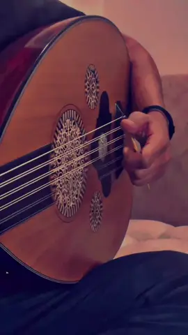 دندنه البرواز 🎶#عزف_عود #عود #عزفي_المتواضع #دندنه_طربيه🎻 #محمد_عبده #البرواز 