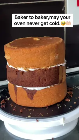 Reach out to us on WhatsApp to place an order:07068750681 #baker #goviral #baking #cakedecorating #500kviews #fyp #viral #bakers #maycelebrants #decoratewithme #caketok #cakeart #bestcakeinbenincity #fyppppppppppppppppppppppp #cakeforwifey #cakeforboys #spidermancakeformyson #cakeformalechild #bakersoftiktok #trendingvideo 