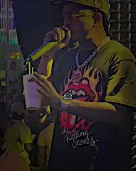 Un brindis 🍻 por los que son puro  #rochy #dracolyrics #elmovimientoparalelo 