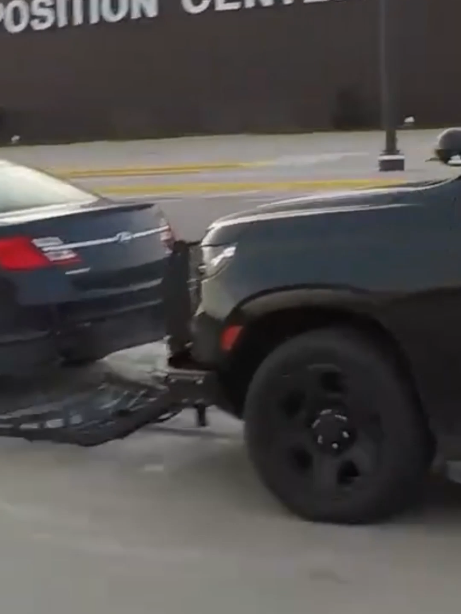 ¡La Herramienta Secreta De La Policía Para Frenar Autos! #Policía #Innovación #Tecnología #Curiosidades #Autos #Viral #ParaTi #HerramientaSecreta #TikTokViral #Tendencias