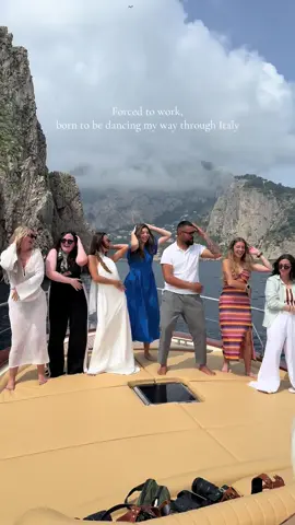 My true calling 💃🏽 #fyp #dancingqueen #traveltiktok #travelcouple #italy 
