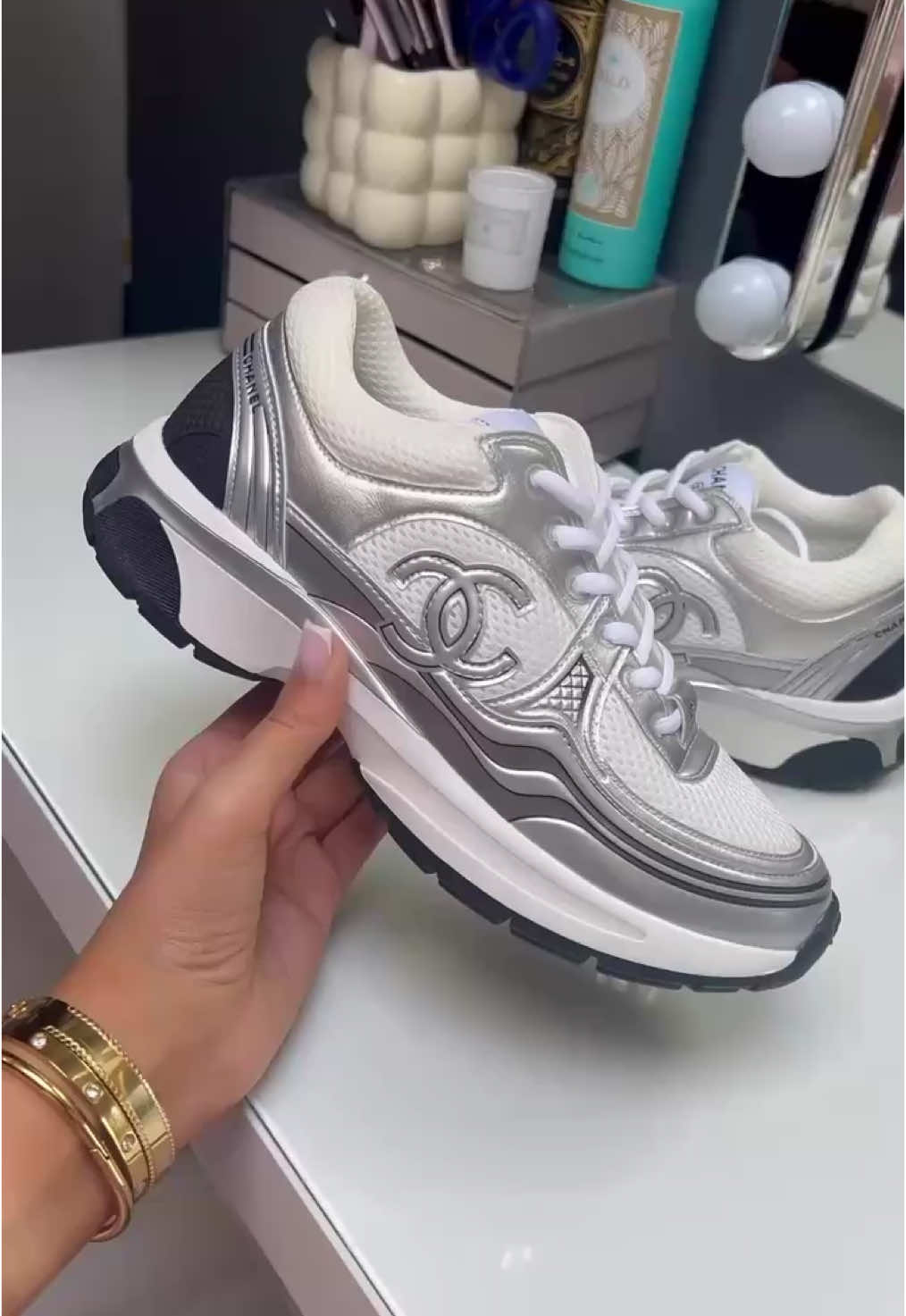 CC Runner CHANEL disponible sur commande, en plusieurs coloris ❣️ DM nous sur Instagram : prest.shopp ✅ #pourtoi #fry #outfit #sneakers #chanel #prt 