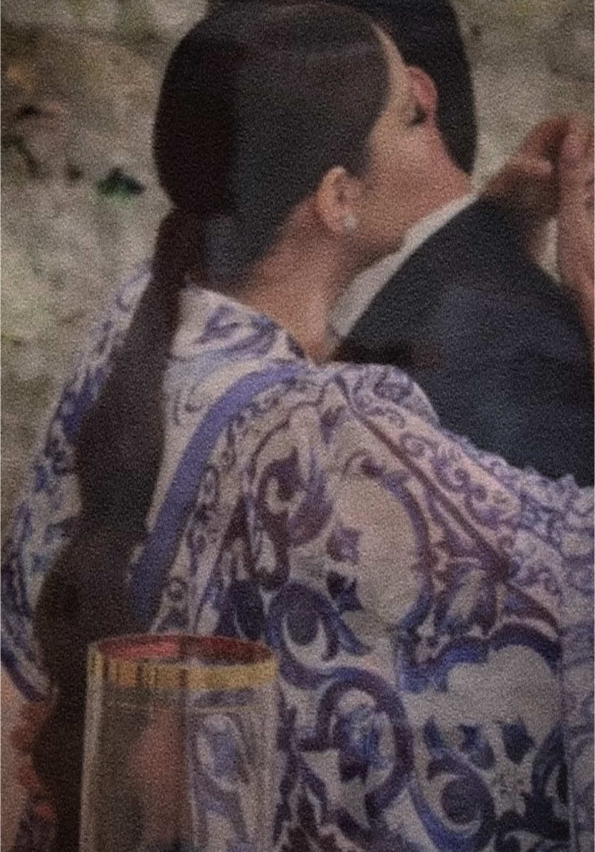 ئەزانم ڕۆژێک من و تۆ یەکتریمان بیردەچێتەوە تۆ شێوەی من و  منیش نامیهرەبانییەکانی تۆ تۆ ناوی من و منیش بیرەوەرییەکانت ڕۆژێک ئێمە بۆ هەمیشە یەکتریمان بیردەچێتەوە ئەوکاتەی ئێمە دەبین بەئێوە و منیش دەبم بەخاک .. #ئەژدەروەهبی #کوردستان #کوردی #سلێمانی #pfy #slemani #couples #azhdar_wahbi 
