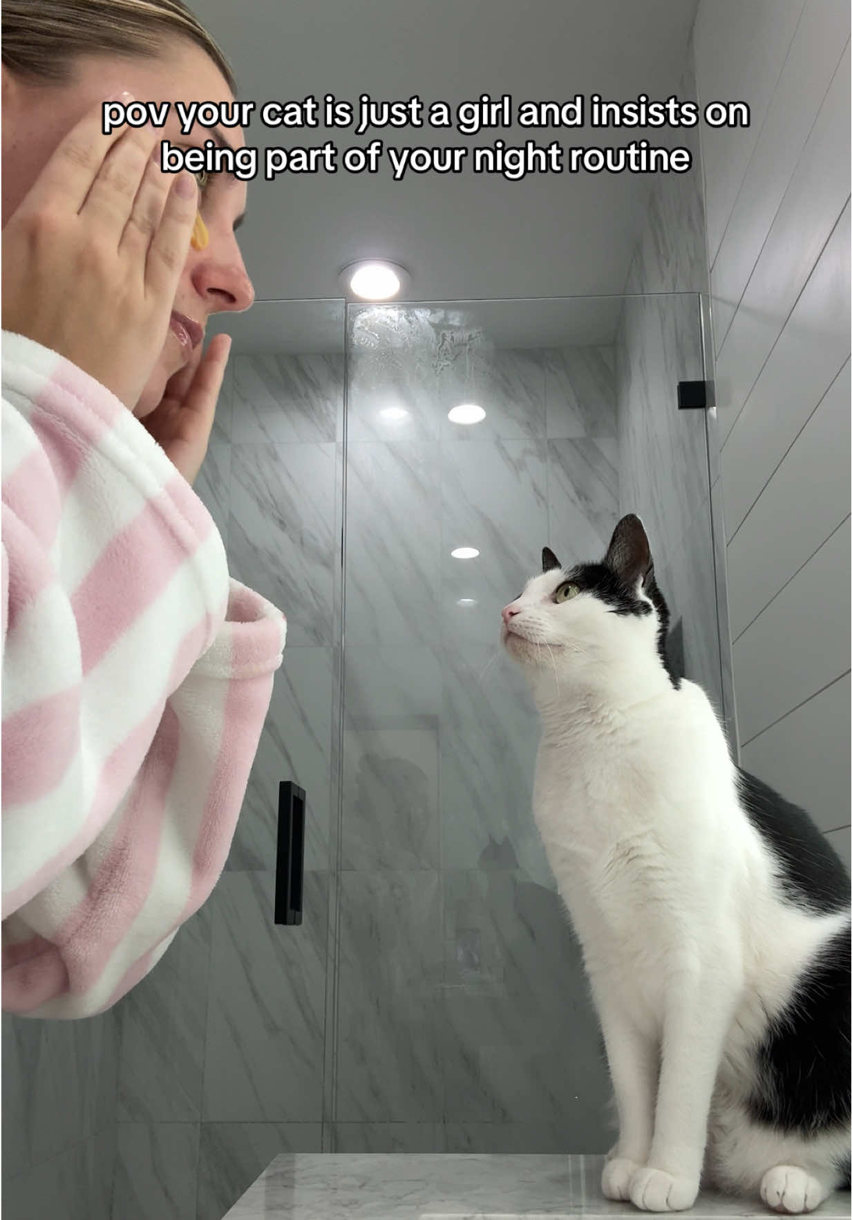 Peppa is so girl coded 🐾🩷🫧💤 @grace & stella shop @Victoria’s Secret #catsoftiktok #cattok #pettok #furbaby #catmom #girlcat #grwm #victoriassecret 