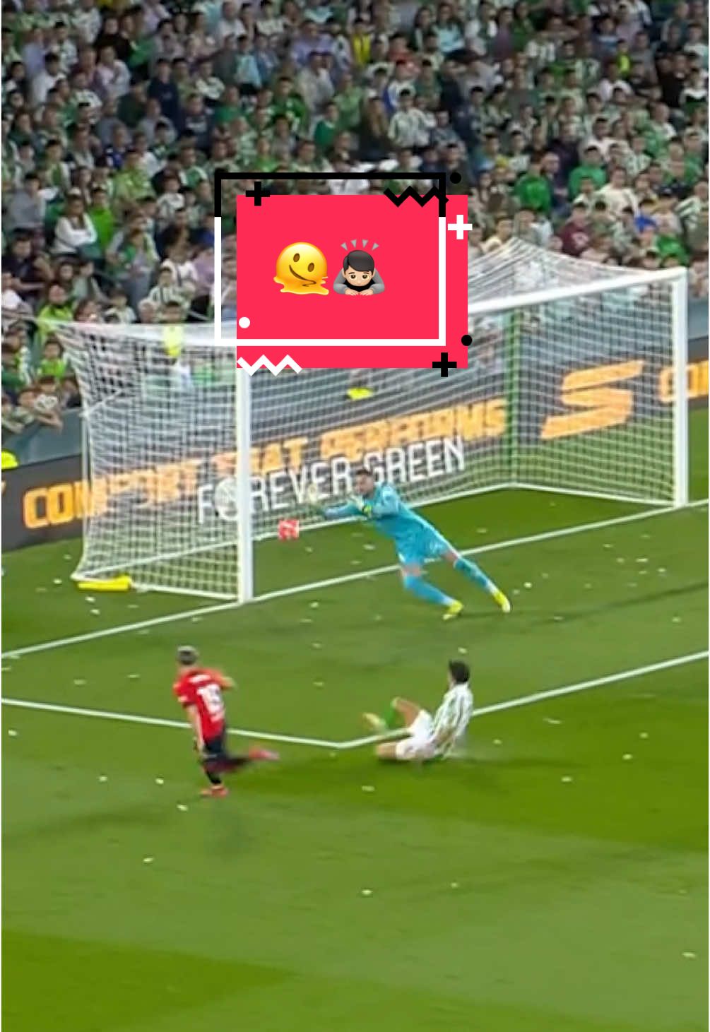وحدي أقول اه 😨😓 #sportsontiktok‬ ‪#footballtiktok‬ ‫#الدوري_الاسباني‬ ‬‪#LALIGAEASPORTS #RealBetisOsasuna 