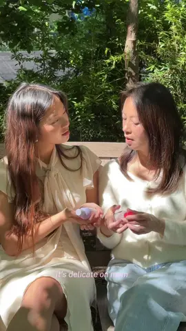 the @Glossier you duo to wear with mom for Mother’s Day #glossierpartner