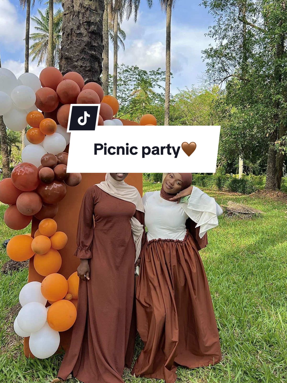 Quelques images de ma picnic party, ambiance, déco, buffet, good vibes tout y était ! Merci à toutes rendez-vous à la prochaine édition. Venez sur snap pour ne rien rater, 👻: Bintsaad.keita😍 #CapCut #picnicparty #picnic #abidjan225🇨🇮 #pourtoii 