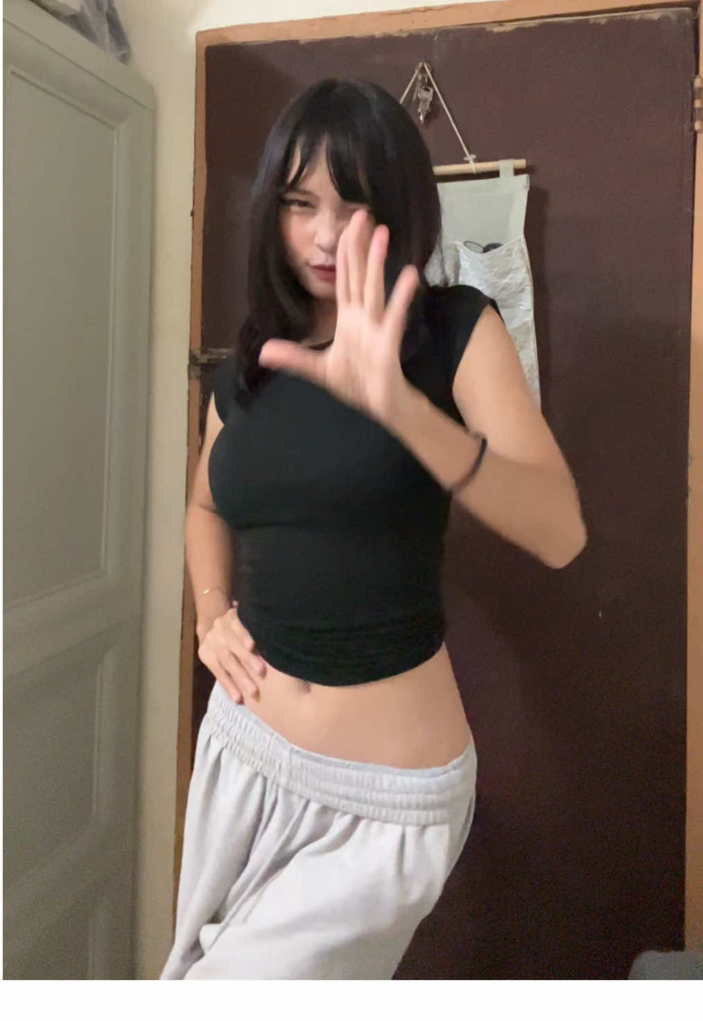 >-<