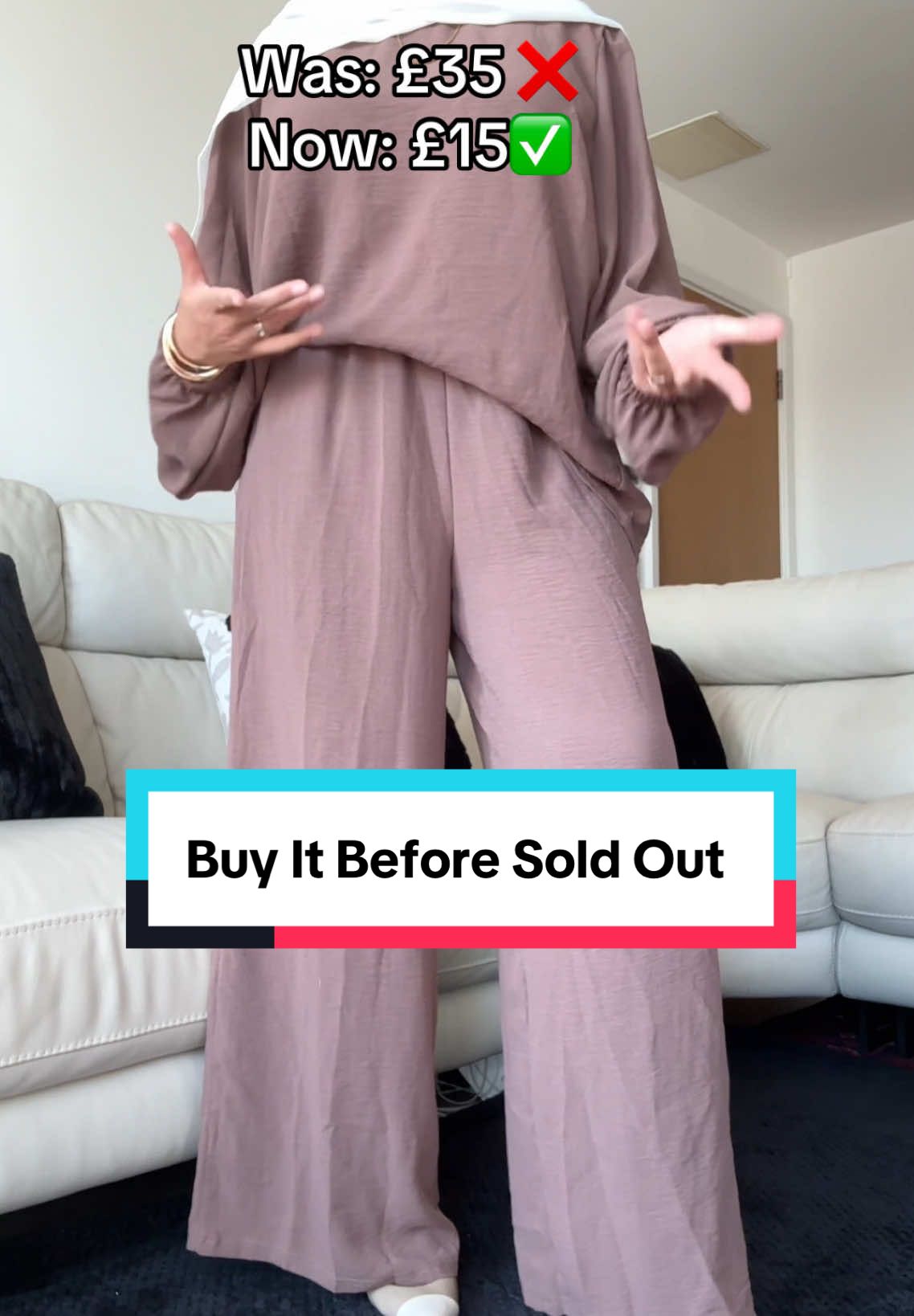 Grab it while yiu can, onky few left  #coordset #coord #coordoutfit #modestfashion #modestoutfits #hijabitiktok #hijabigirl #summeroutfit #tiktokmademebuyit #dealdrops 