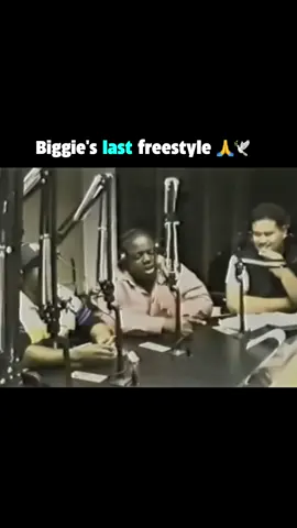 Biggie has a flow that could go for days 💯 🎥 Via: Sway Calloway (IG/realsway) / 1997 #rap #hiphop #music #hiphopmusic #rapmusic #raptok #rapper #hiphopartist #90shiphop #oldschoolhiphop #hiphopculture #hiphopofthe90s #biggiesmalls #hiphopnews #freestylerap #viral 
