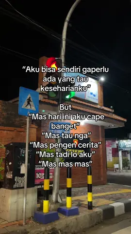 Kenapa wanita membohongi dirinya sendiri? Padahal sebenarnya wanita butuh itu. karena mungkin ada beberapa kejadian yang membuatnya trauma dan stress sehingga melakukan hal tersebut untuk tetap melanjutkan semangat hidup yang ada di dalam diri wanita. #katakata #sadstory #kelanganati #overlaylyrics #quotes #fypシ゚ #foryou 