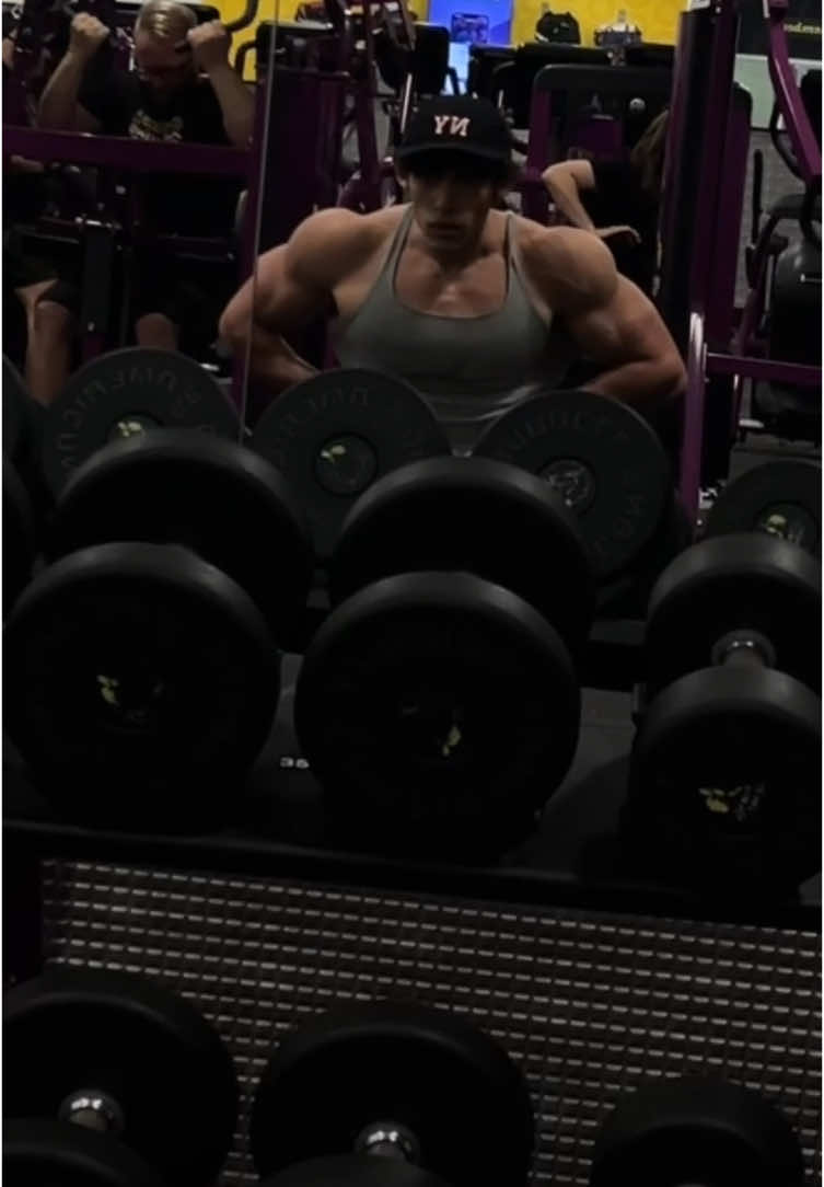 narrow boy #gym #GymTok #delts #clavicles #lean #shoulders #backday #shredz #fyp #viral #blowup #classicphysique