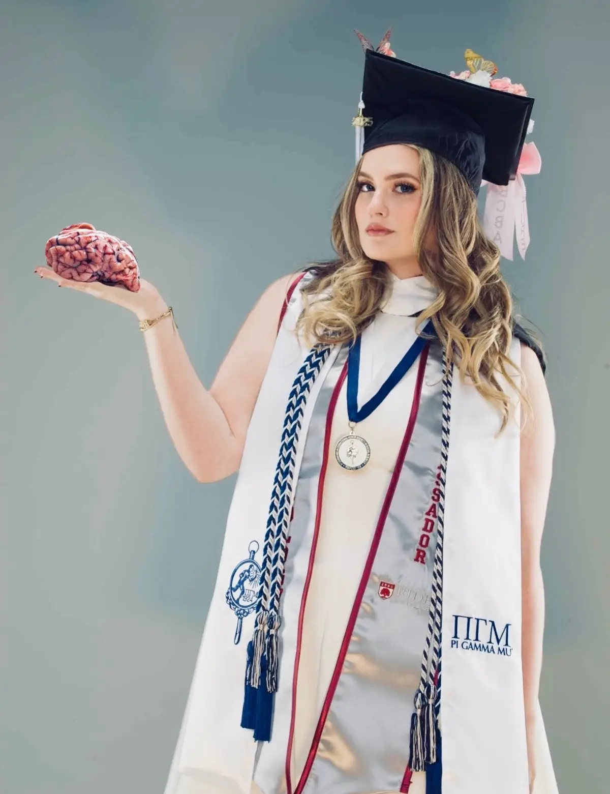 #psychology #graduationphotoshoot #college #fypシ #bachelorsdegree #futurebcba #psych 