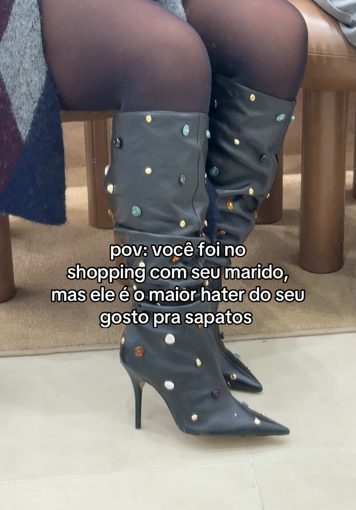 eu adoro um sapato de gosto duvidoso 😂 (felizmente ele só aceita e abstrai) #moda #sapatos #marido 
