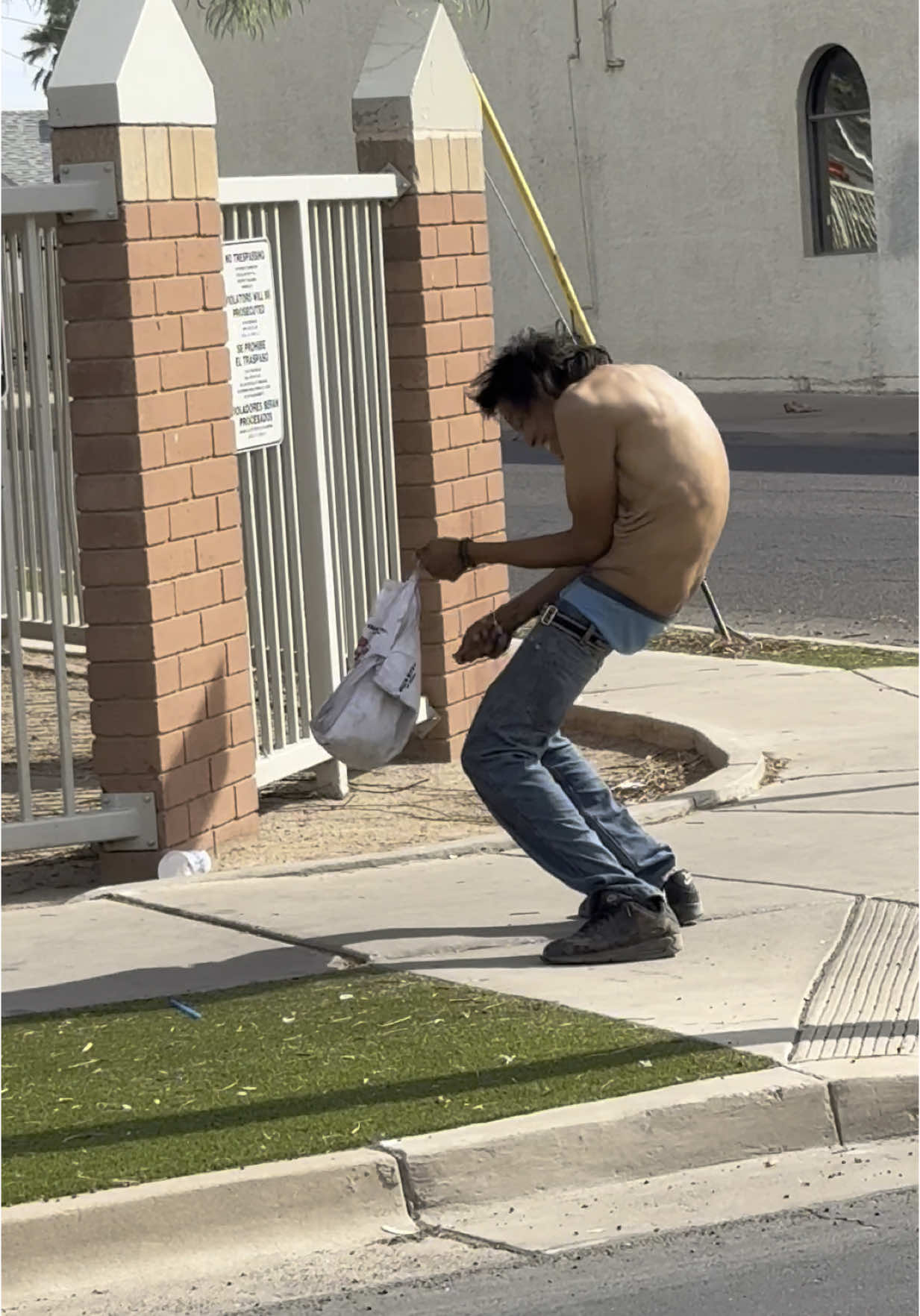 Did Chris let me take him to treatment? Follow me on Facebook Art Castro #homeless #phoenix  