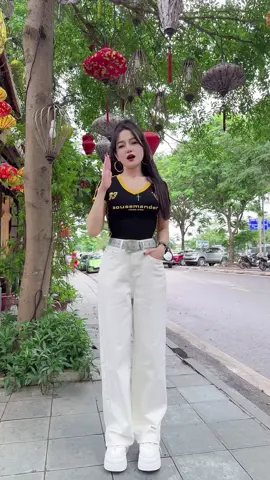 Quần jeans suông trắng vẫn là best thời trang #myhanhstore #Phoidoxinh #hanhfashion02 #videoviral #tiktokshop #thoitrang #phongcach #phoido #quanjeannu #quansuong #quanjean 