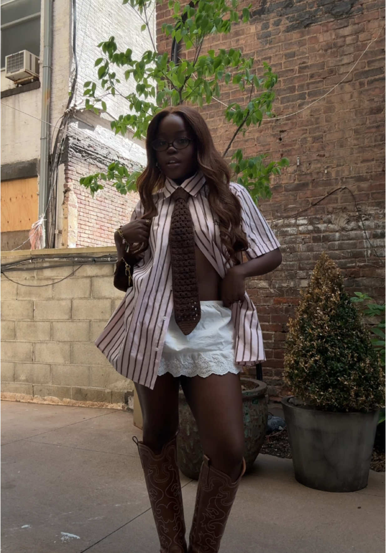 about to get matcha and bagels 🤭🥯🍵