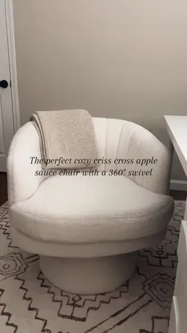 My first TikTok furniture purchase and I’m obsessed. Delivered within 2 days, came in 2 pieces, took 3 minutes to put together. And it’s on sale 😍🥹🔥 