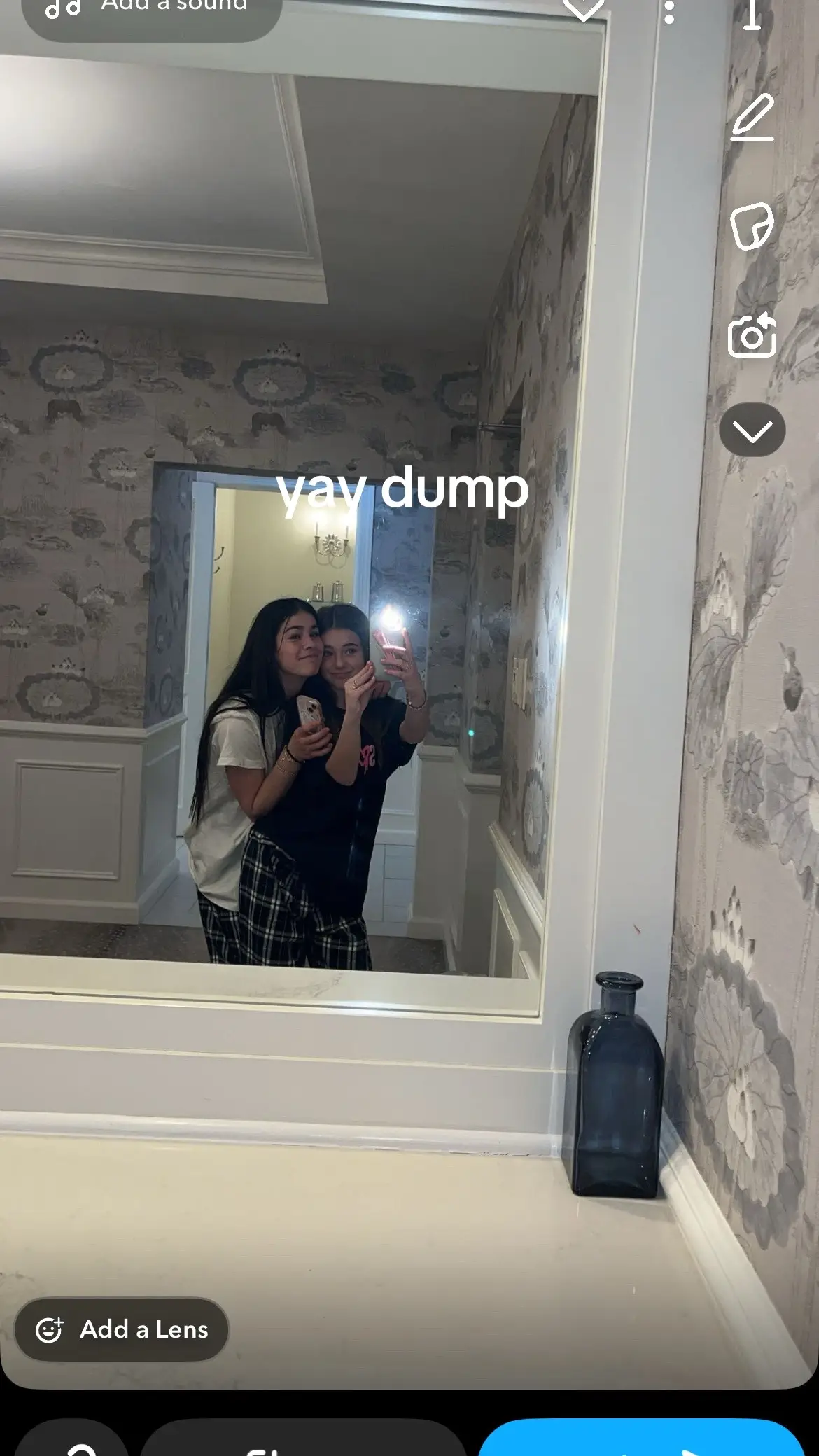 @everyone I have photos with  