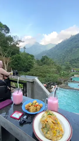 makan gorengan with view #kudus #rahtawu #fyp #foryoupage 