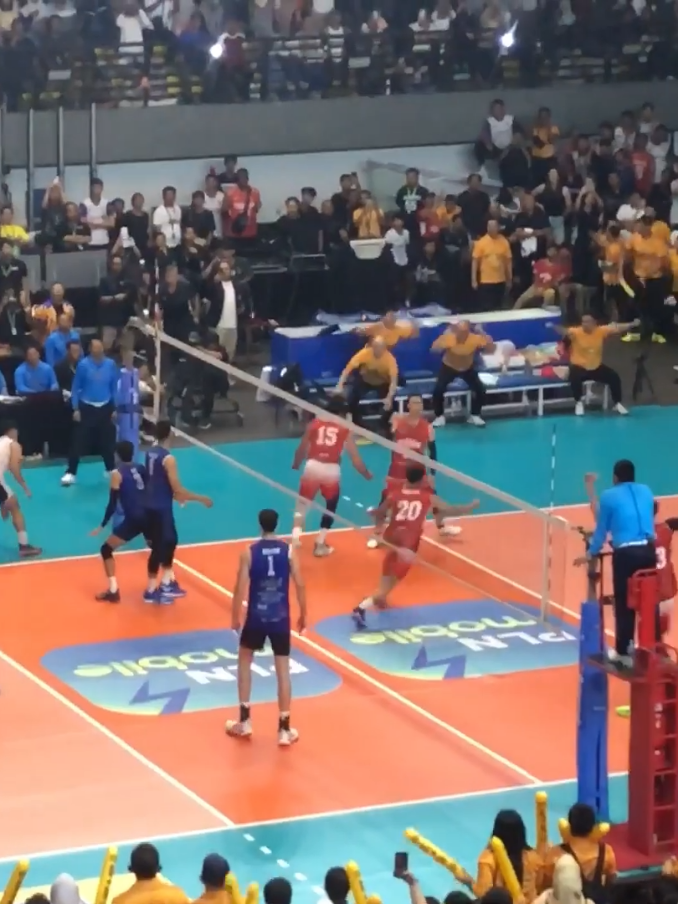 BHAYANGKARA 3-2 LAVANI 💪🏻 LavAni telah menunjukkan performa yang luar biasa sepanjang musim, namun terkadang keberuntungan tidak selalu berpihak pada mereka.