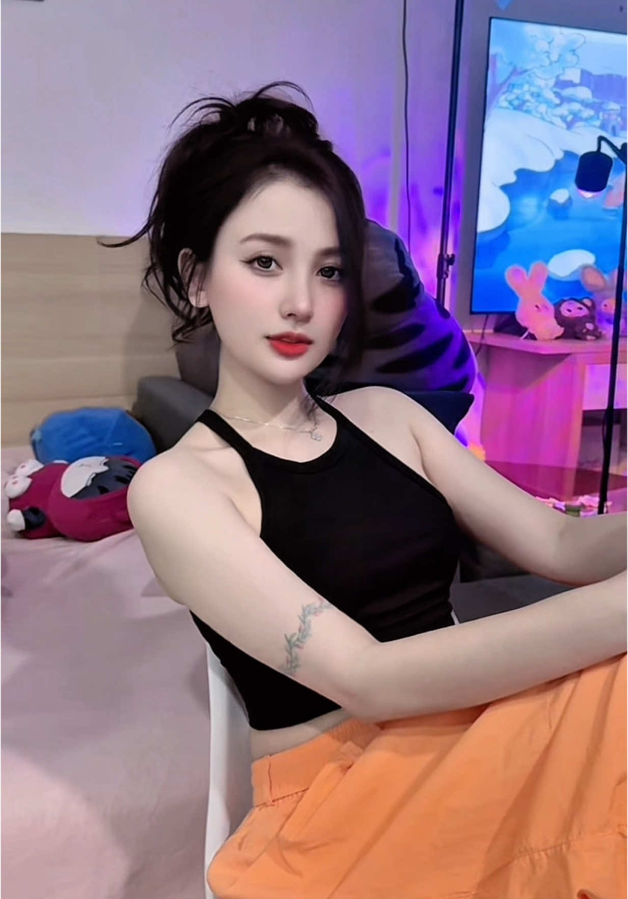 Giọng em thì bỏ chạy 😆
