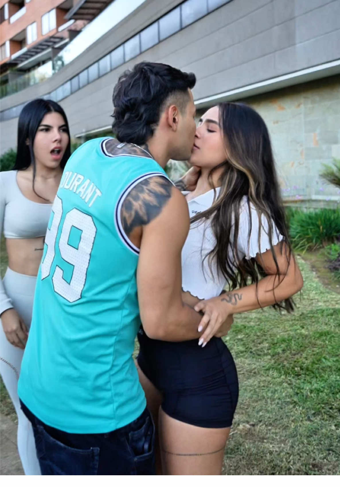 Quién fue ? @Carosofia 🔥🥶😝🙂‍↔️😱😍 #viral #fyp #comedia #tiktok #parati #LIVEIncentiveProgram #LIVERewards #PaidPartnership 