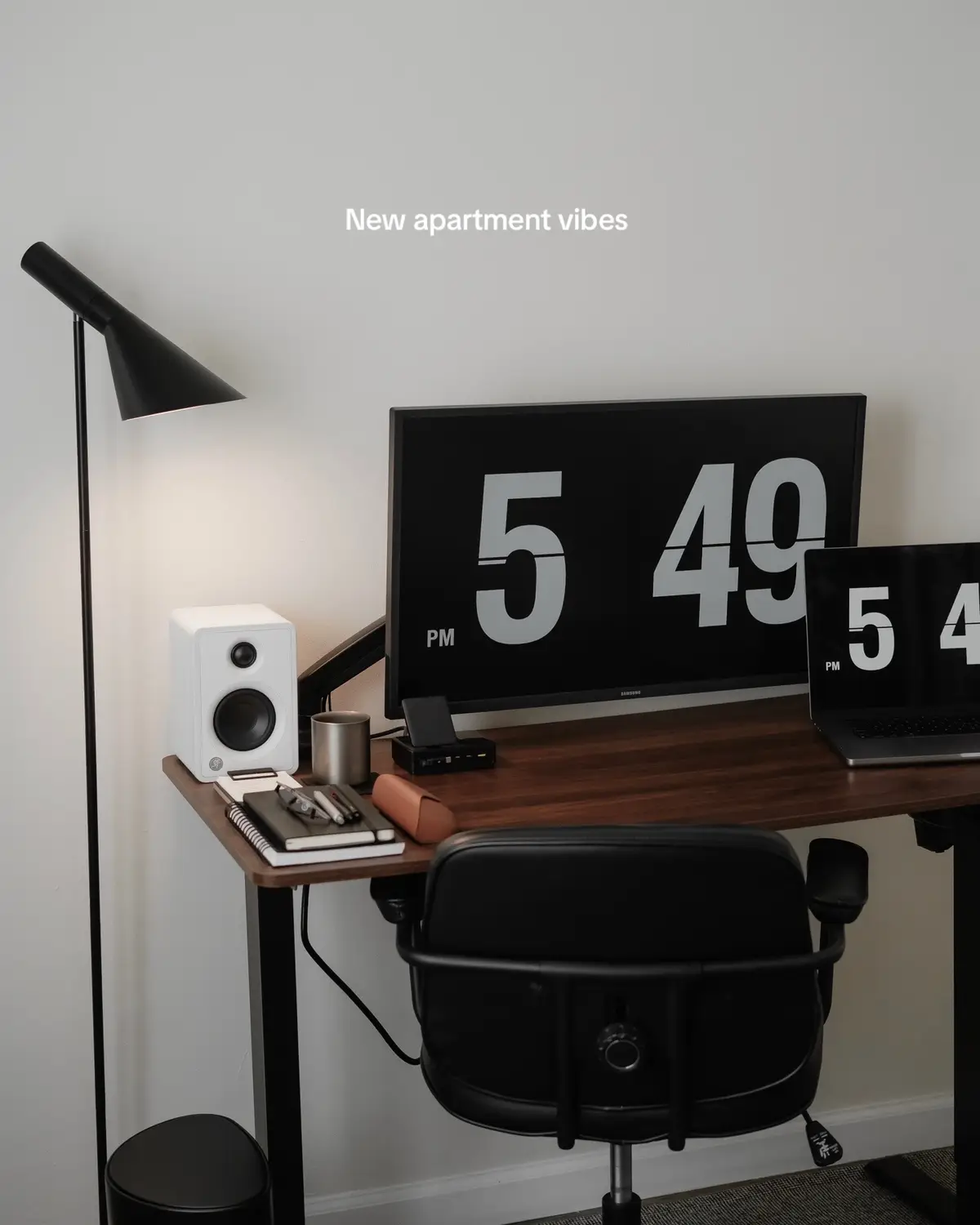 Trying to make due with all of these white walls #mensapartment #apartmentinspo #mensbedroom #minimal #modern #aesthetic #newapartment #decor #livingroom #desksetup 