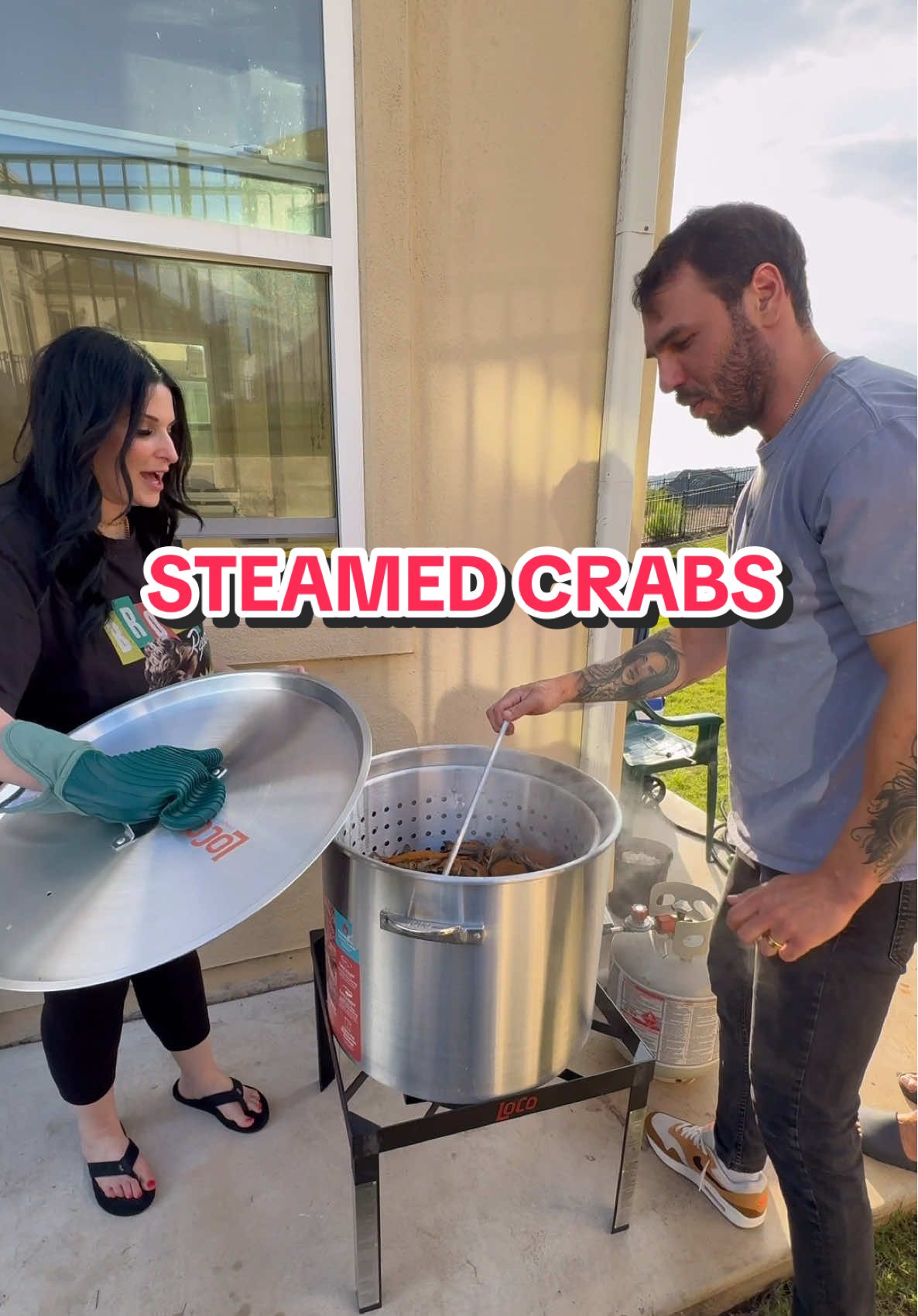 Replying to @B_randonBaker ⭐️HOW WE STEAM CRABS⭐️ #crabs #seafoodboil #mothersday  ⭐️Prepping the crabs video can find on @Erica & Morgan Vlogs  @Little Cajun House  @solsticebeautyatx  @lococookers  @Costas Inn 