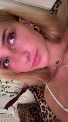 👹