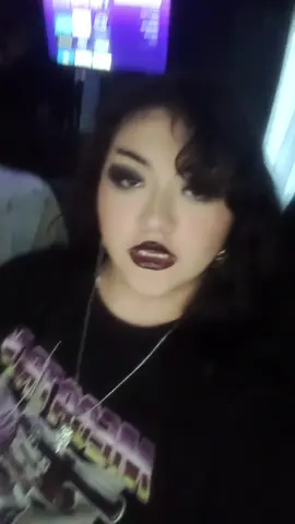 :3