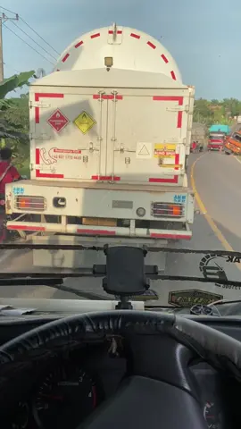 Tetap berhati” dijalan #fypシ #fypシ゚viral #truckindonesia🇲🇨🇲🇨🇲🇨 #xyzbca #drivermuda 