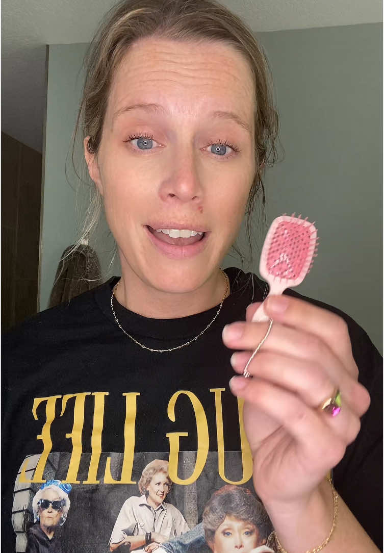 Small but mighty! My niece already tried to swipe it from me. #unbrush #keychain #minibrush #musthaves #socute #mini #hairbrush 