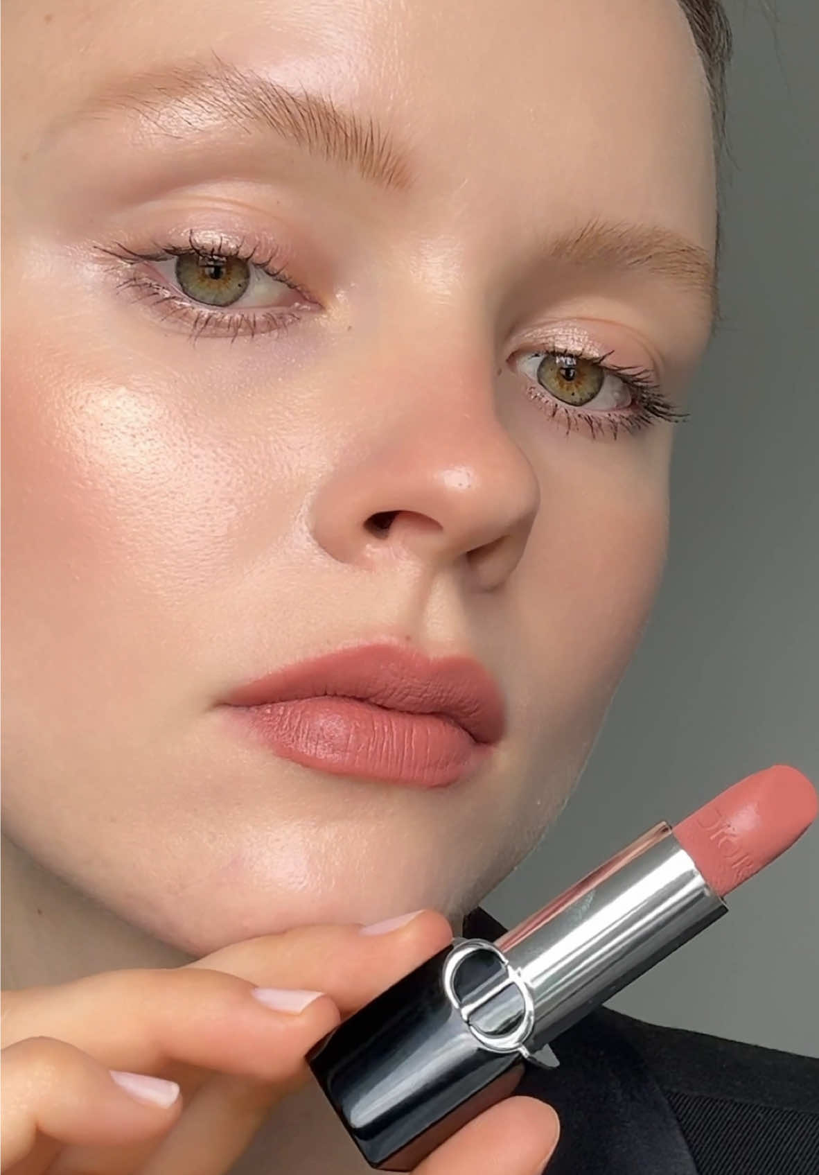 Let’s try 100 Dior lipstick 🤎 @Diorbeauty 
