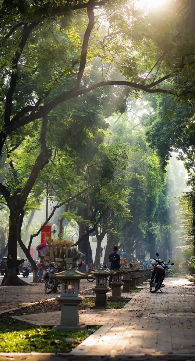 Dậy sớm đón cái nắng nhẹ ♥️ #photo &edit: Ten 📷 : Bùi Thị Phương Thảo - Chuyện của Hà Nội Group .. ❤️! #chill #muathuhanoi #photoshoot #chupanhnghethuat #vanhoa #thudohanoi #chuyencuaHaNoi #photobyme #me #nhenhang #hanoi #nangluongtichcuc💪🍀 #checkinhanoi #chualanh #binhyen #chuyencuahanoi #langthanghanoi #vivuhanoi #myphoto 