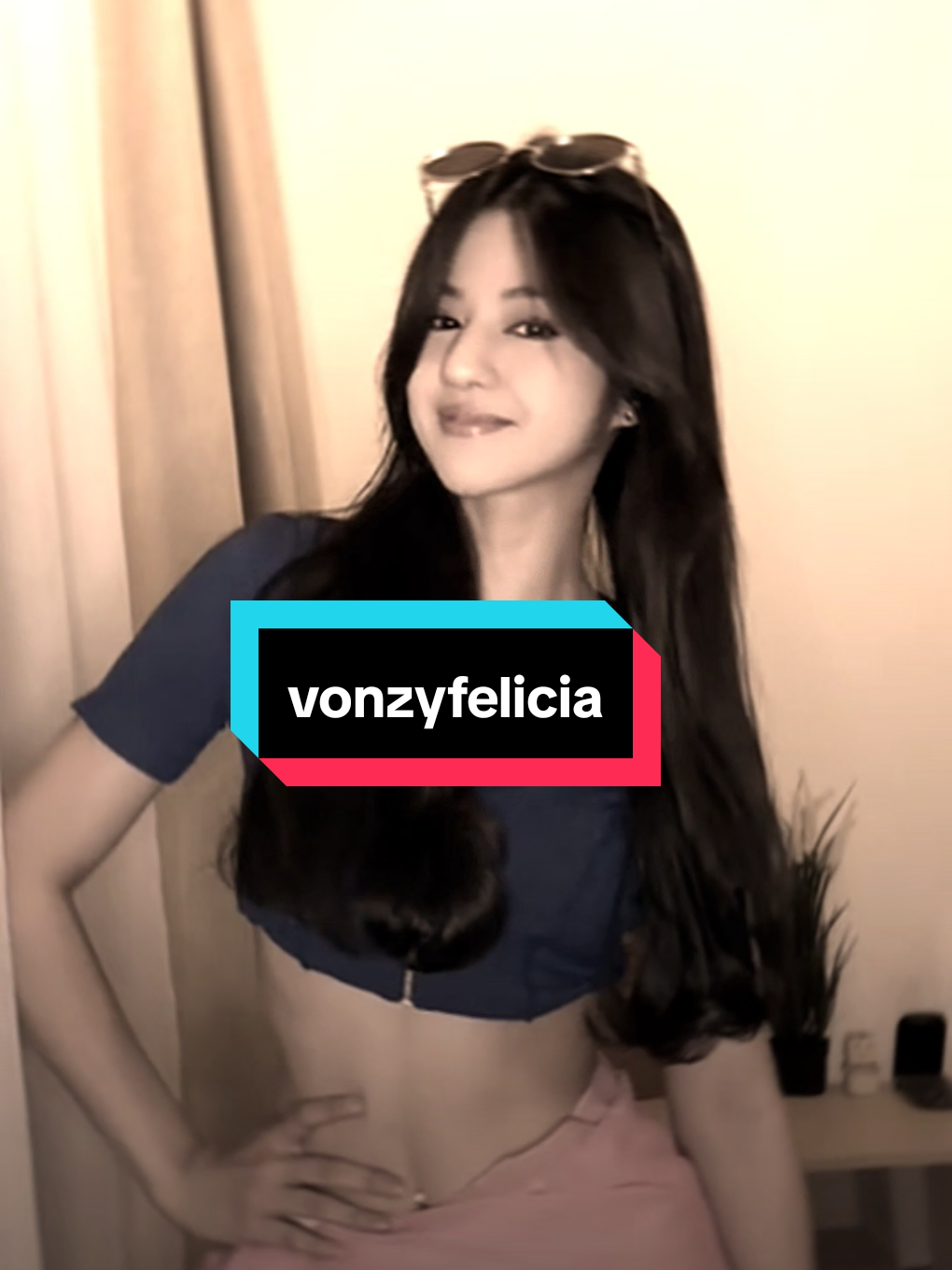viewsတေကျနေတယ်😒#vonzy #onicesport #vonzyfelicia #vonzycantik #@vonSsy ◡̈ #alightmotion_edit #fypシ゚viral #fyp 