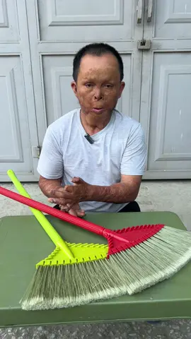 Combo 2 Chổi Nhựa Siêu bền đẹp