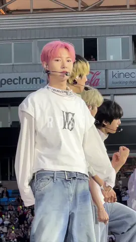 indah bangett #renjun 😭💗 cr. withrosequartz in x