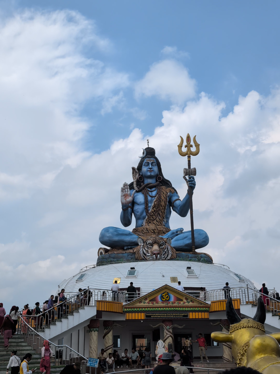 Jay Sambho !!🙌🏼 • Huge statue of Lord Shiva located in Pumdikot of Pokhara😍 . . #creatorsearchinsights #fyp #foryou #melodiesofnepal #shiva #pokhara #nepal 