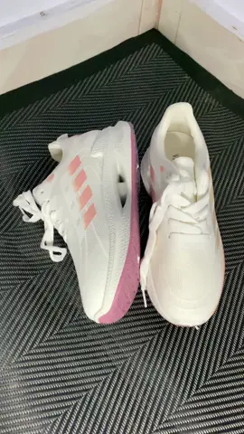 sepatu running cewek cakep da 😍😍😍😍  #sepaturunningcewek#veranevada#fyppppppppppppppppppppppp#foryoupage#xbcyza#xbox 