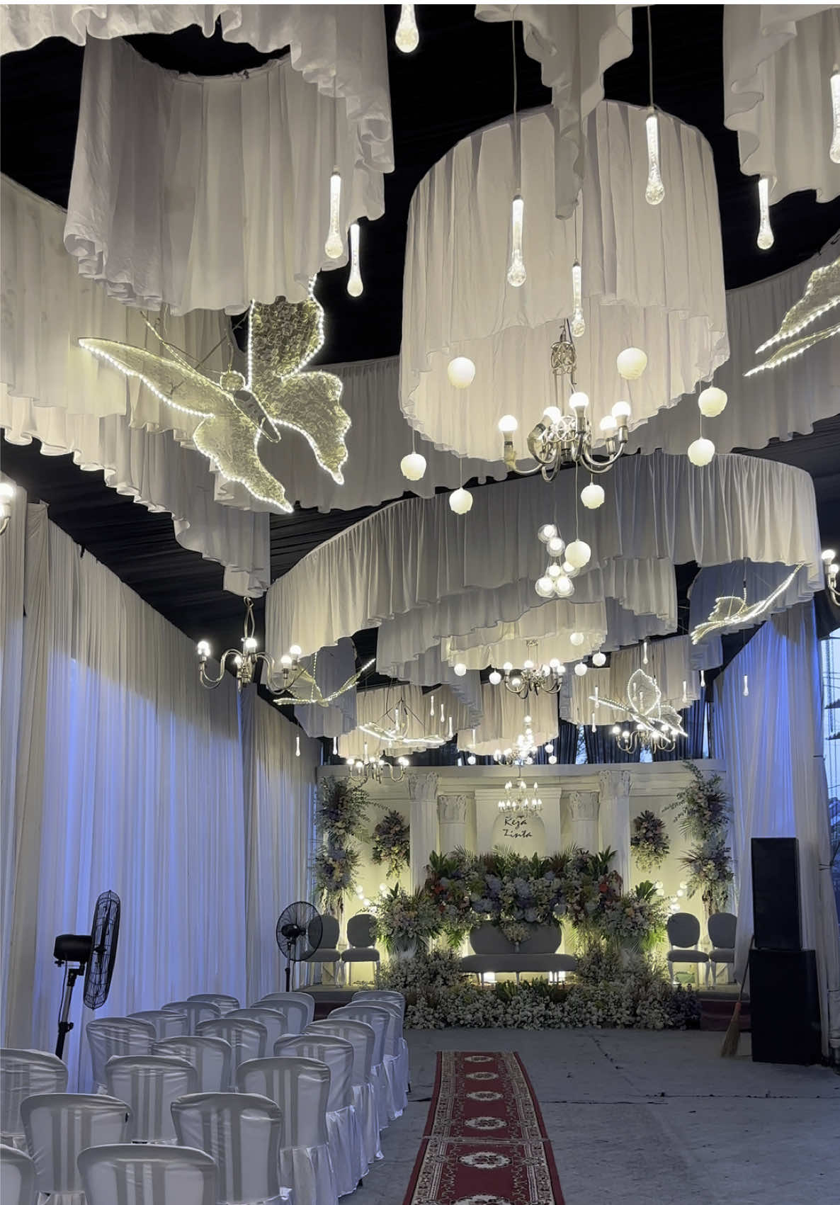 #barokahjayadekorasi #weddingdecoration #dekorasiwedding #tendawedding #tendapernikahan #teropsidoarjo #dekorasipelaminan #paketpernikahan 