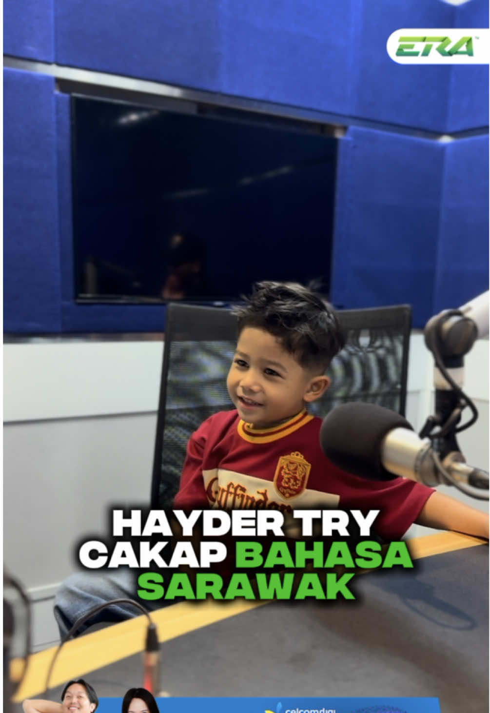 Haaaa! Hayder pun dah pandai cakap “Kamek Sayang Kitak” 🤣❤️ Siap ajak Uncle Ilmo and Aunty Alisa main bola lagi, ye la bang nanti Boss carik macam mana🤣 #ERASarawak #hayderbintakpayah #hayder #fyp #sarawaktiktok #comel #bola #fyppppppppppppppppppppppp @Eyra.Hazali 