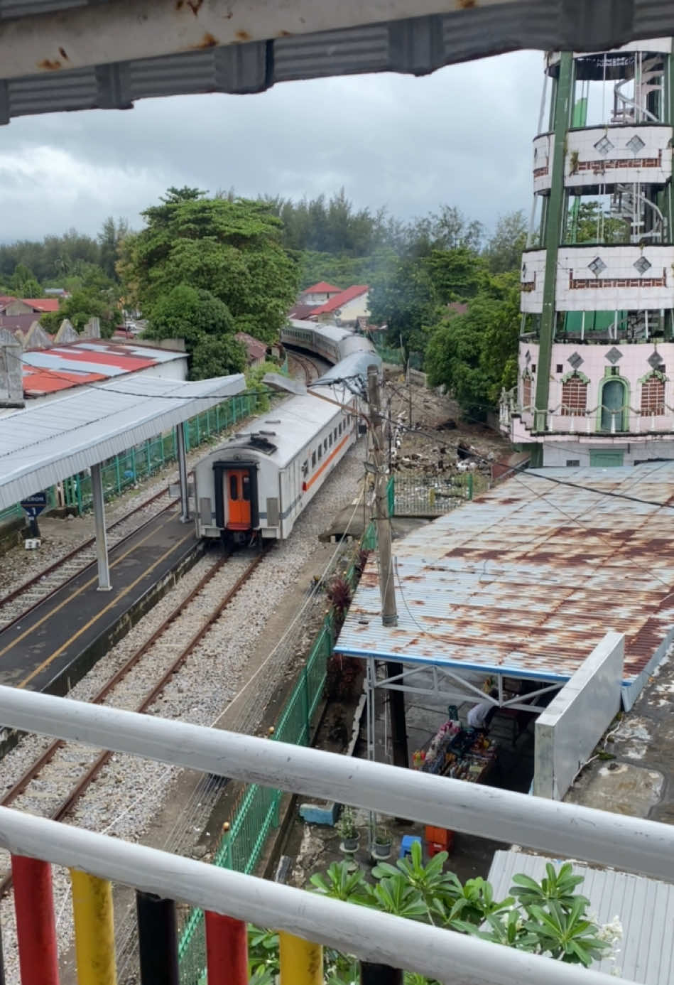 Keberangkatan kereta api pariaman padang #video  #videoviral  #tiktokviral  #fypjangkauanluas  #keretaapiindonesia 
