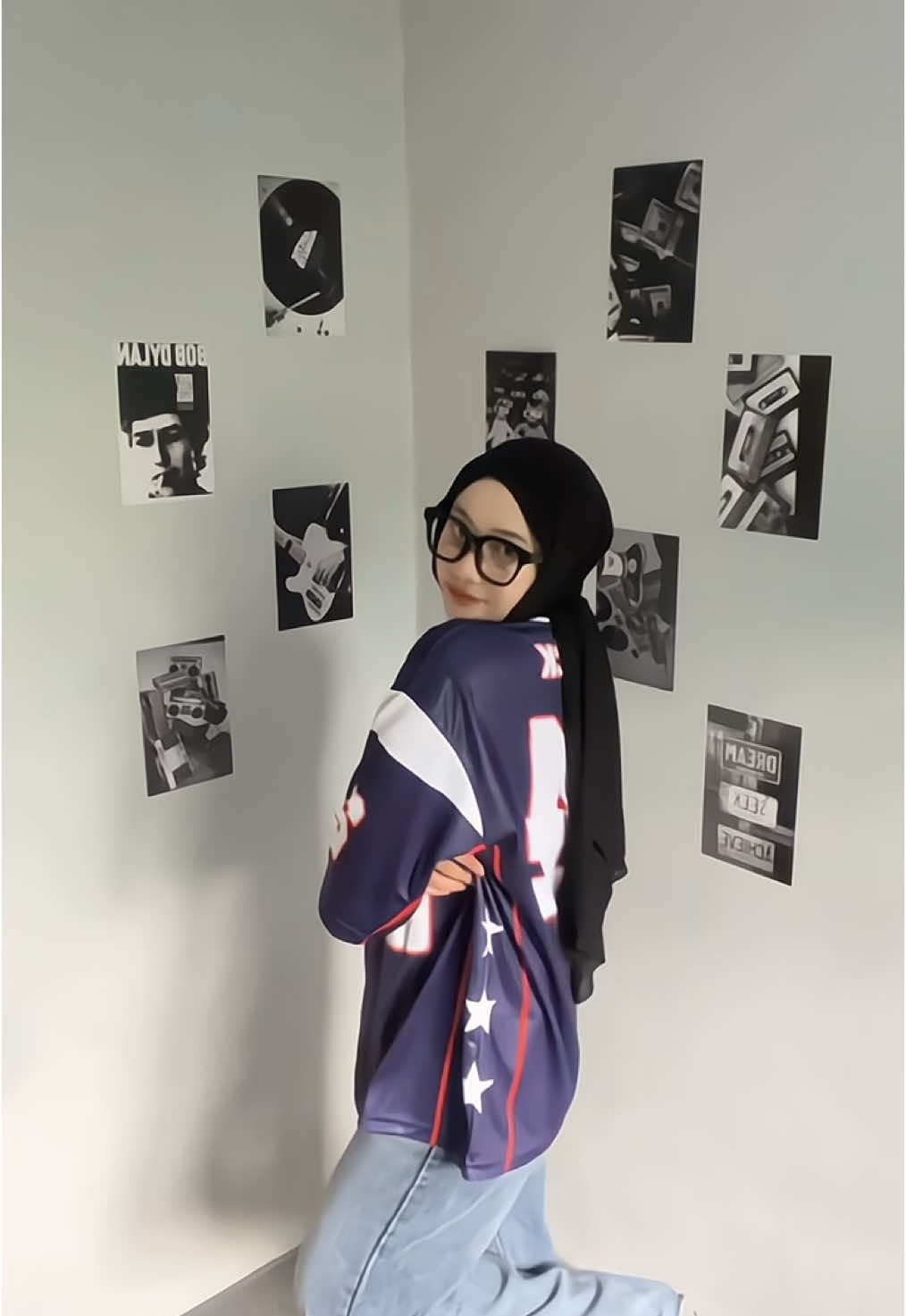 nemu jersey sekeren ini dari @kickchick 😍❤️‍🔥 cek kerkun nya di showcase aku yaw🫵🏻