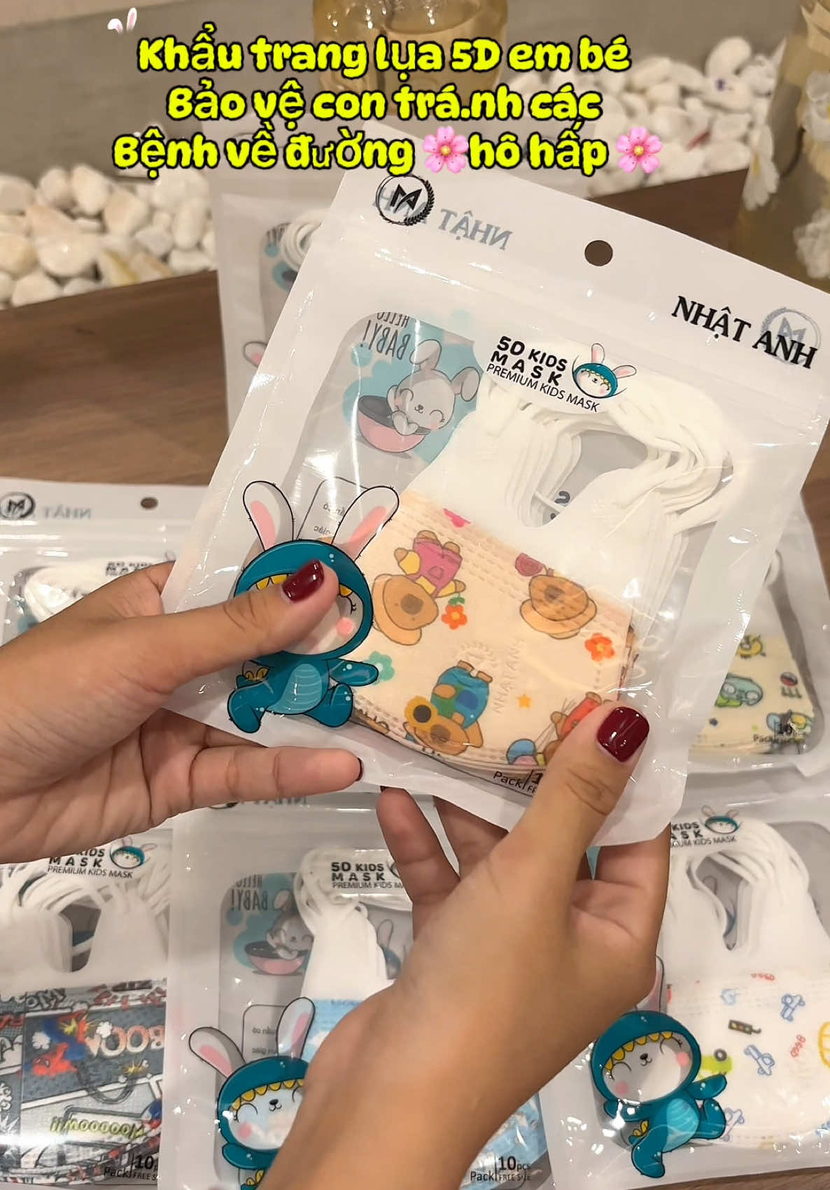 Trả lời @nhi=] Combo 50 chiếc khẩu trang lụa cho bé mix nhiều hoạ tiết xinhh bé nào cũng thích ạ #tiemnhabobaby #khautrangchobe #khautrang5dchobe #khautrang5d #mevabe #xuhuong 