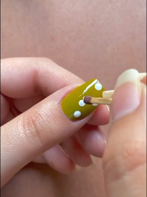 💅💚Easy dot nail art design #nailart2025 #shorts #nailpoint_pm #easynailart #foryou 
